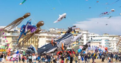 Jesolo, Beach & Kite Festival 2024, manifestazione di aquiloni più grande d’Italia